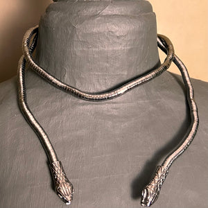 JOLENE flexible open snake necklace