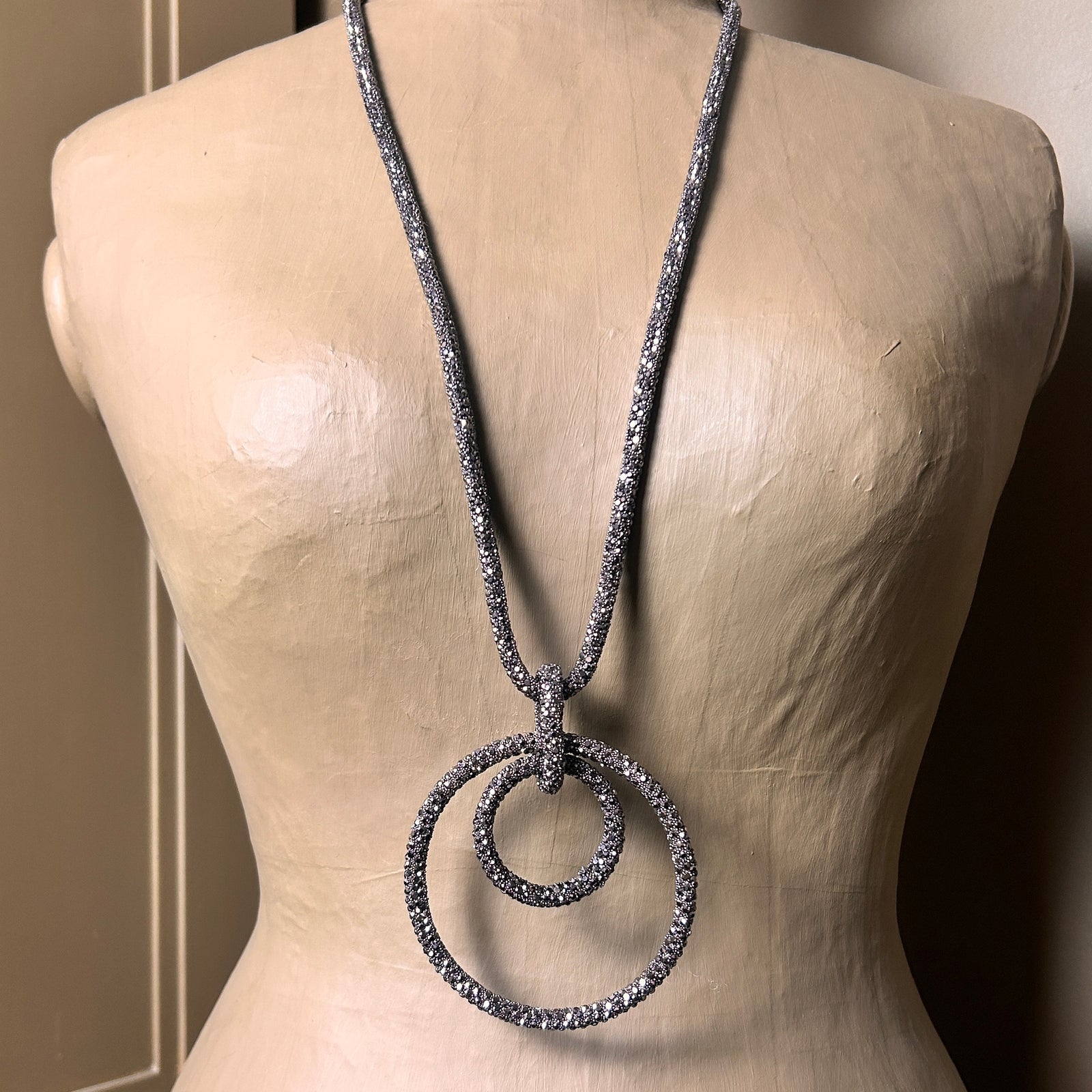 BELLE long crystal circle pendant necklace