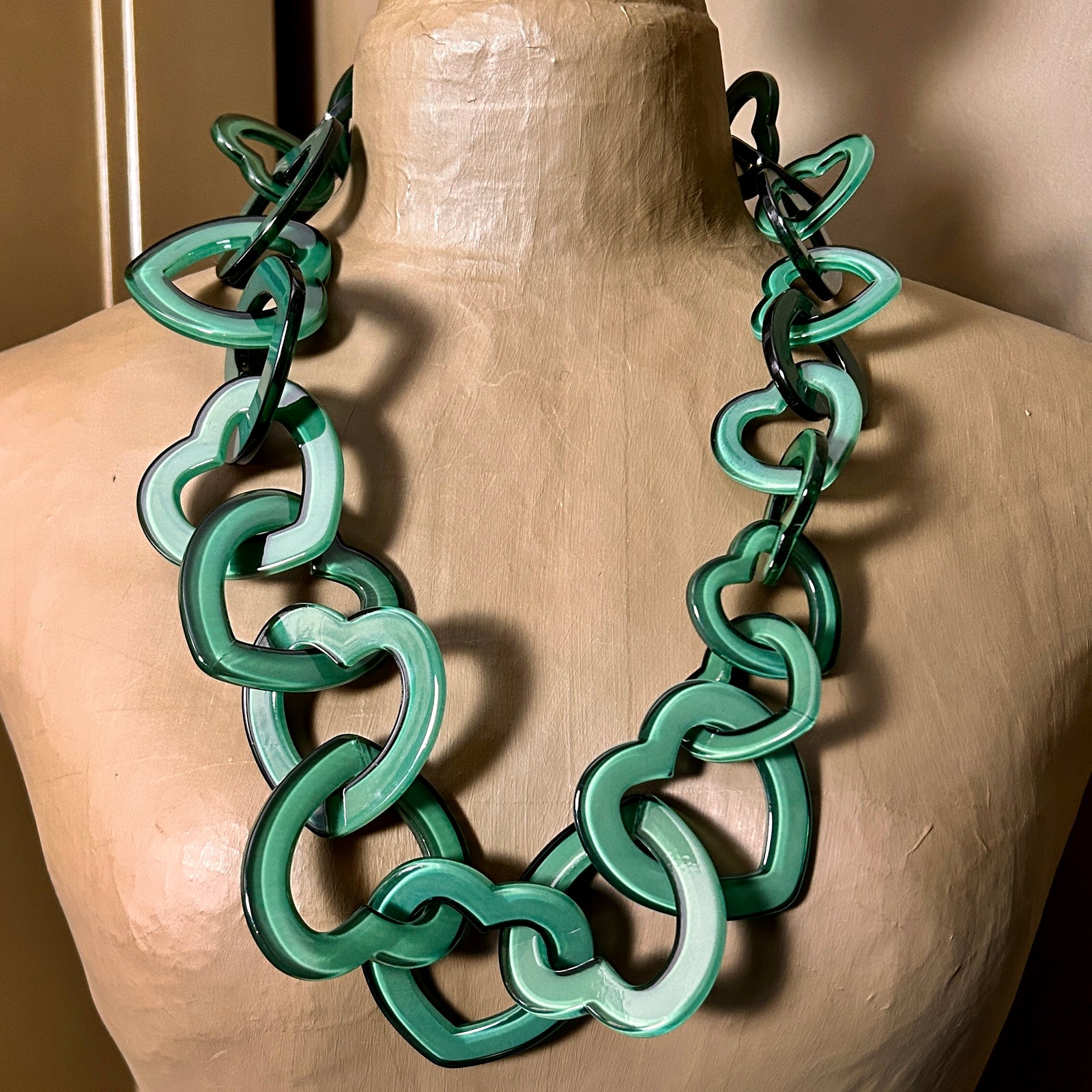 ROXANNE resin heart mid-length necklace