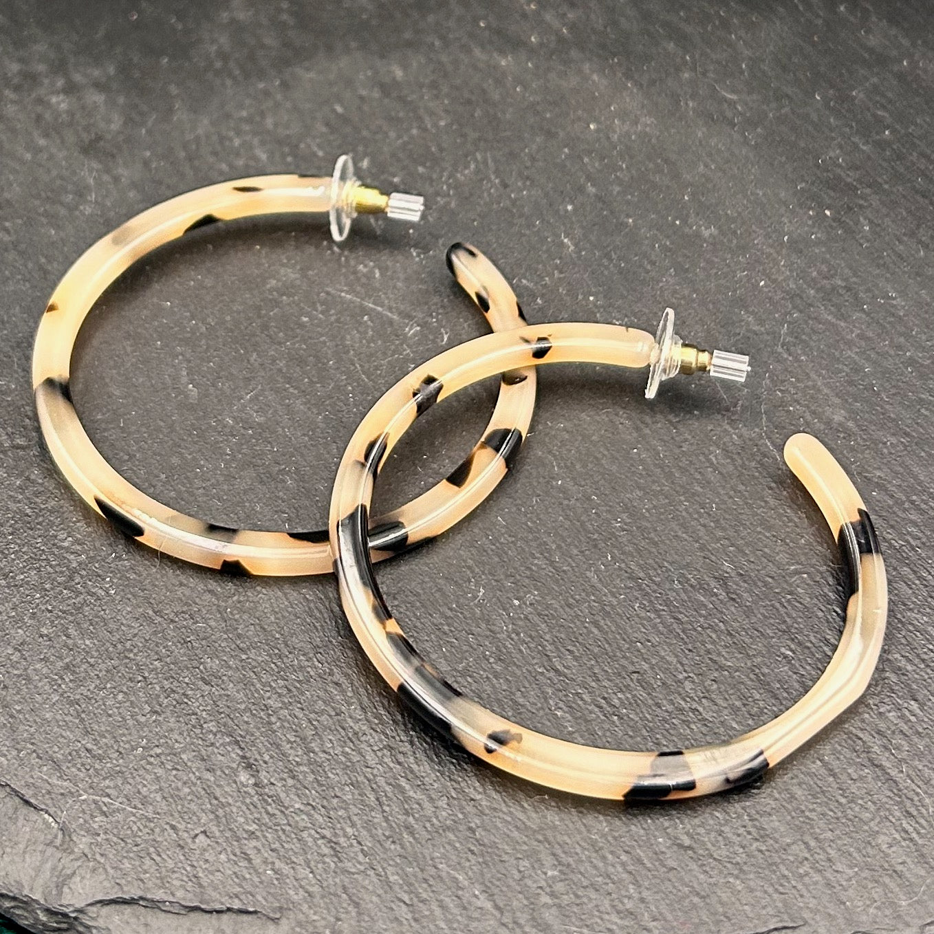 EMILY resin hoop earrings