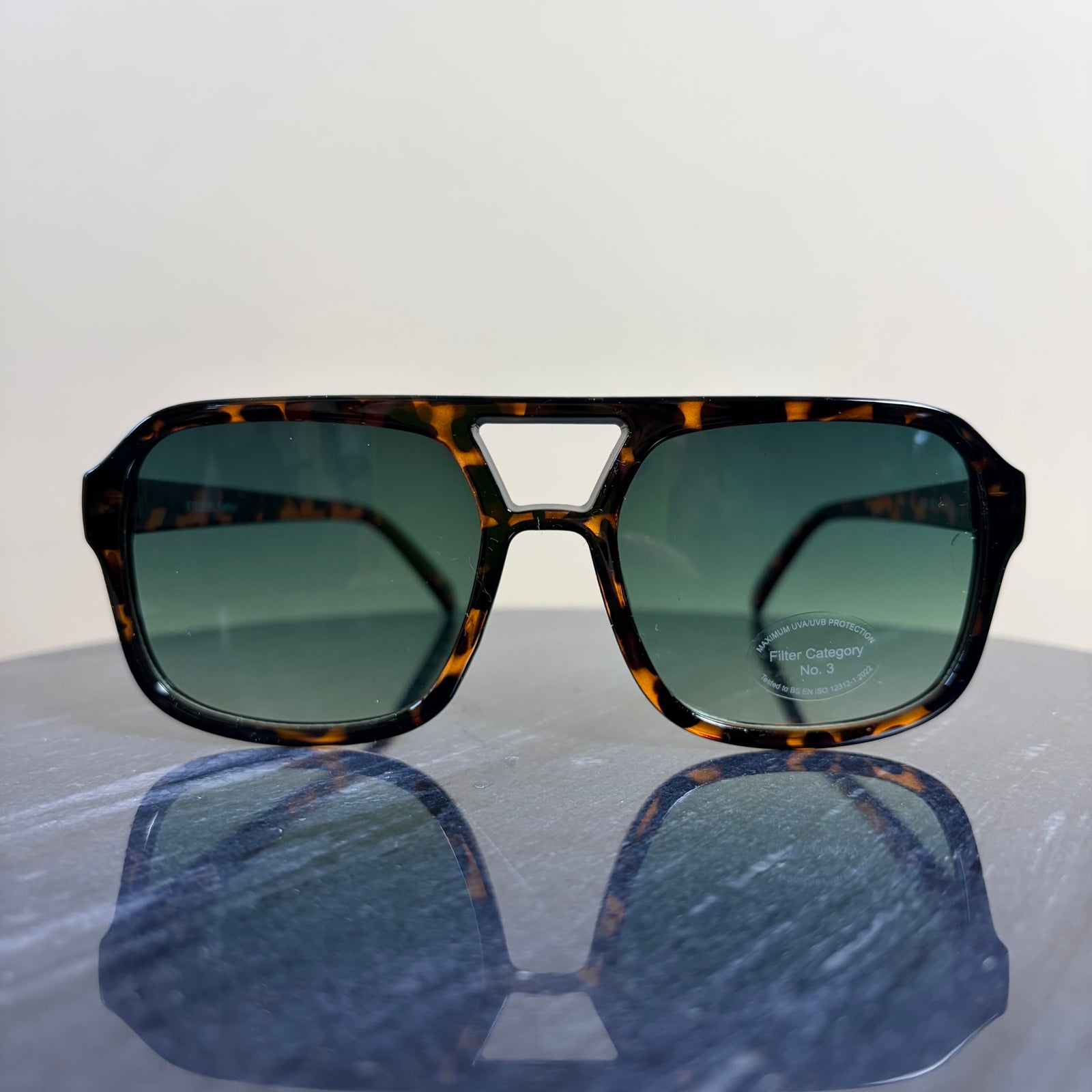 BALI oversized brow bar tortoiseshell sunglasses