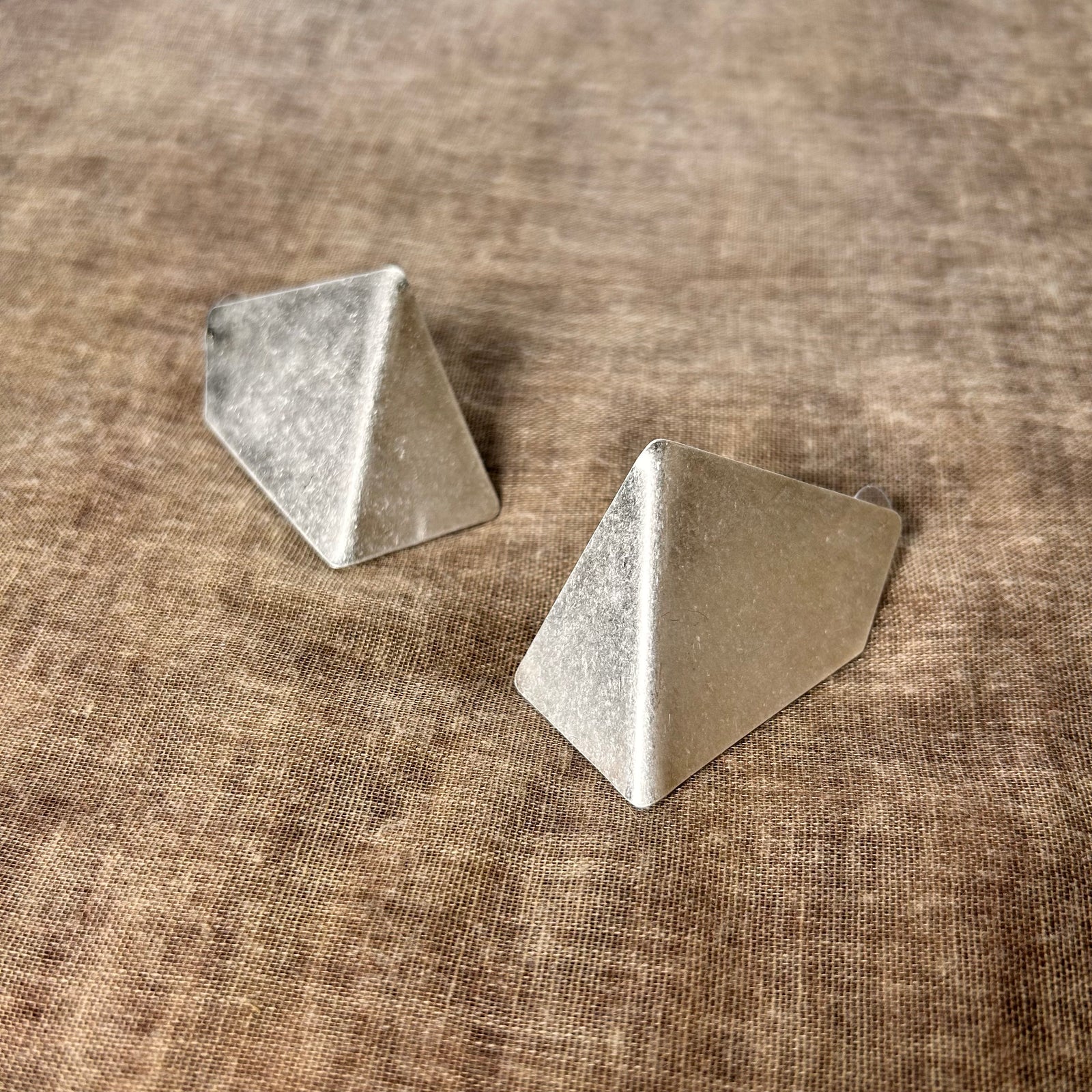 PHOEBE geometric shaped stud earrings