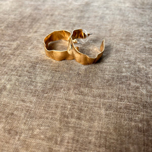 TALI flat metal hoop earrings