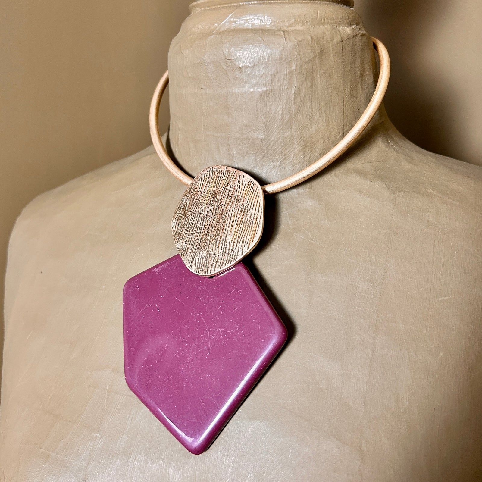 CAROLYN geometric shaped collar necklace