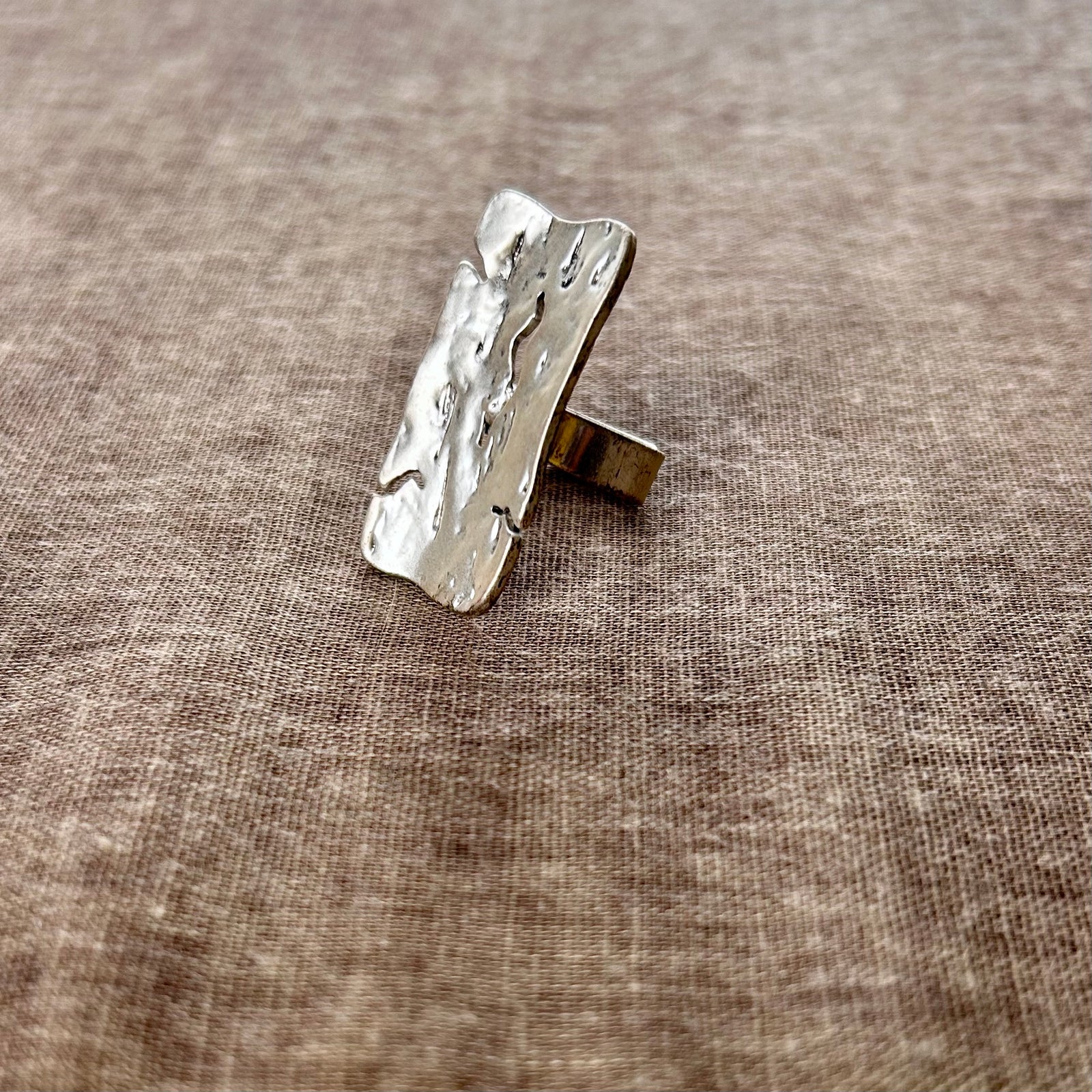 VANESSA beaten metal rectangular ring