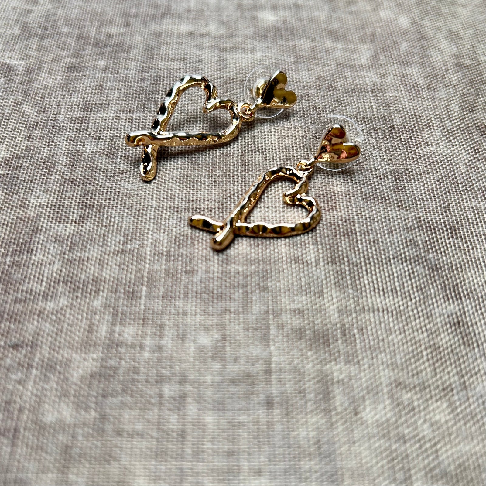 VERONICA hammered open heart drop earrings
