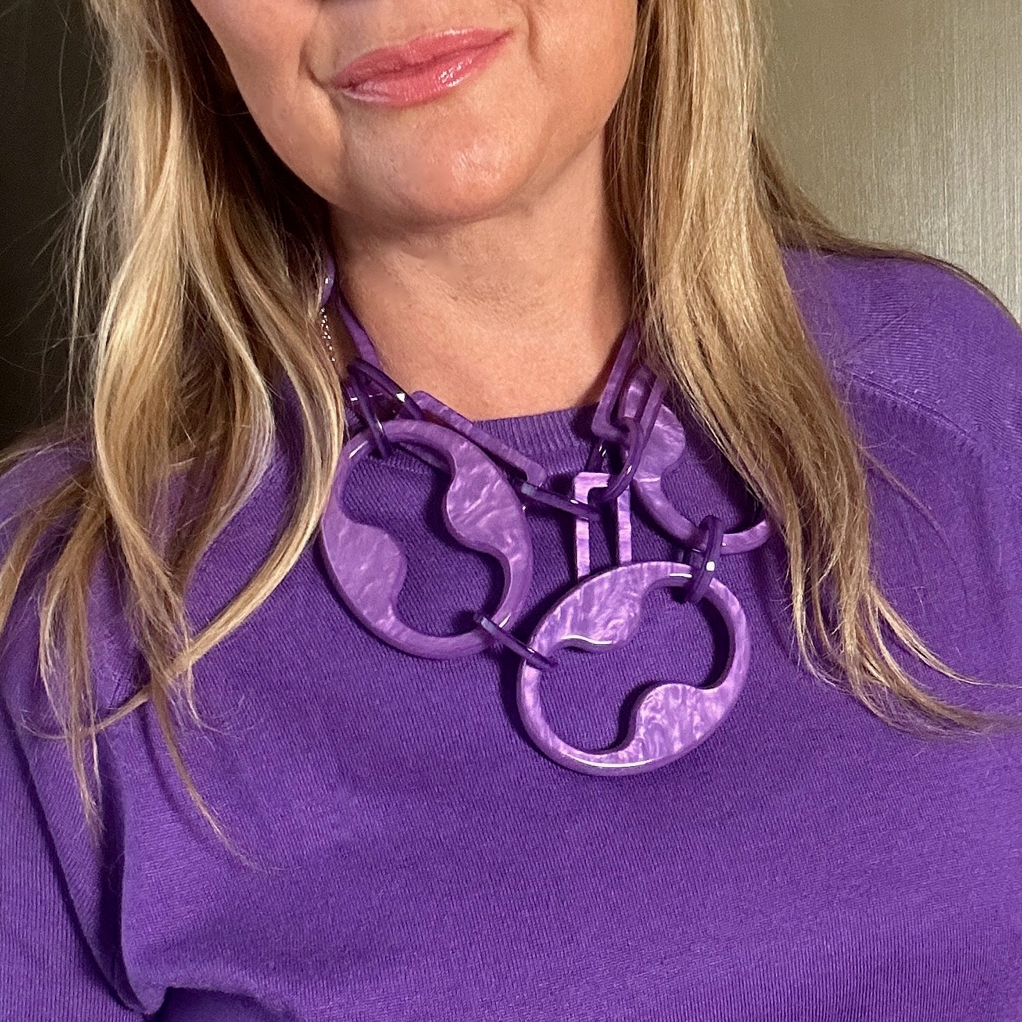 DELORES large resin link statement necklace