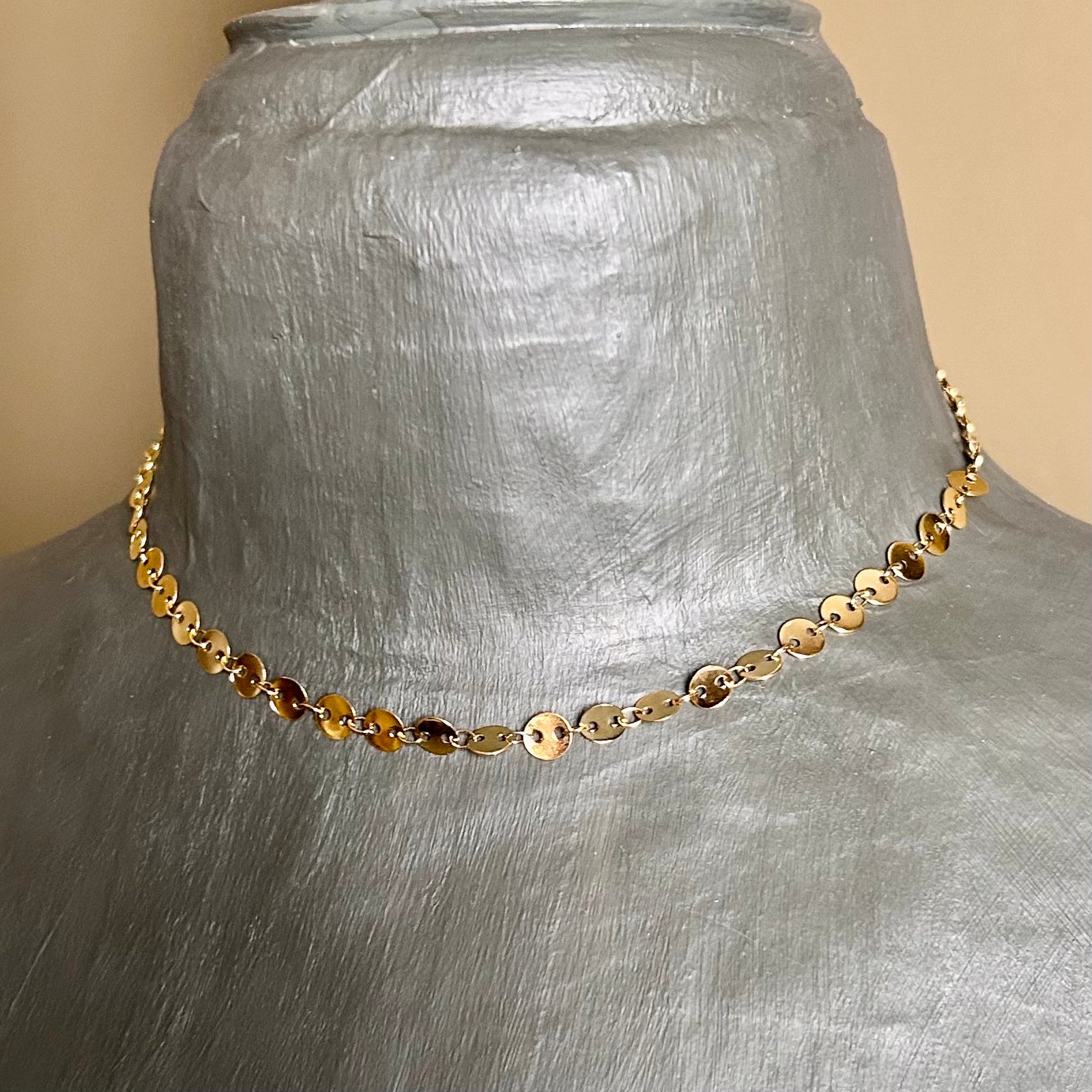 AVA steel short necklace with medals