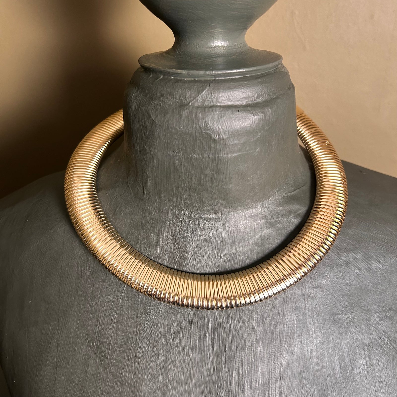 CANDICE steel tubogas choker necklace