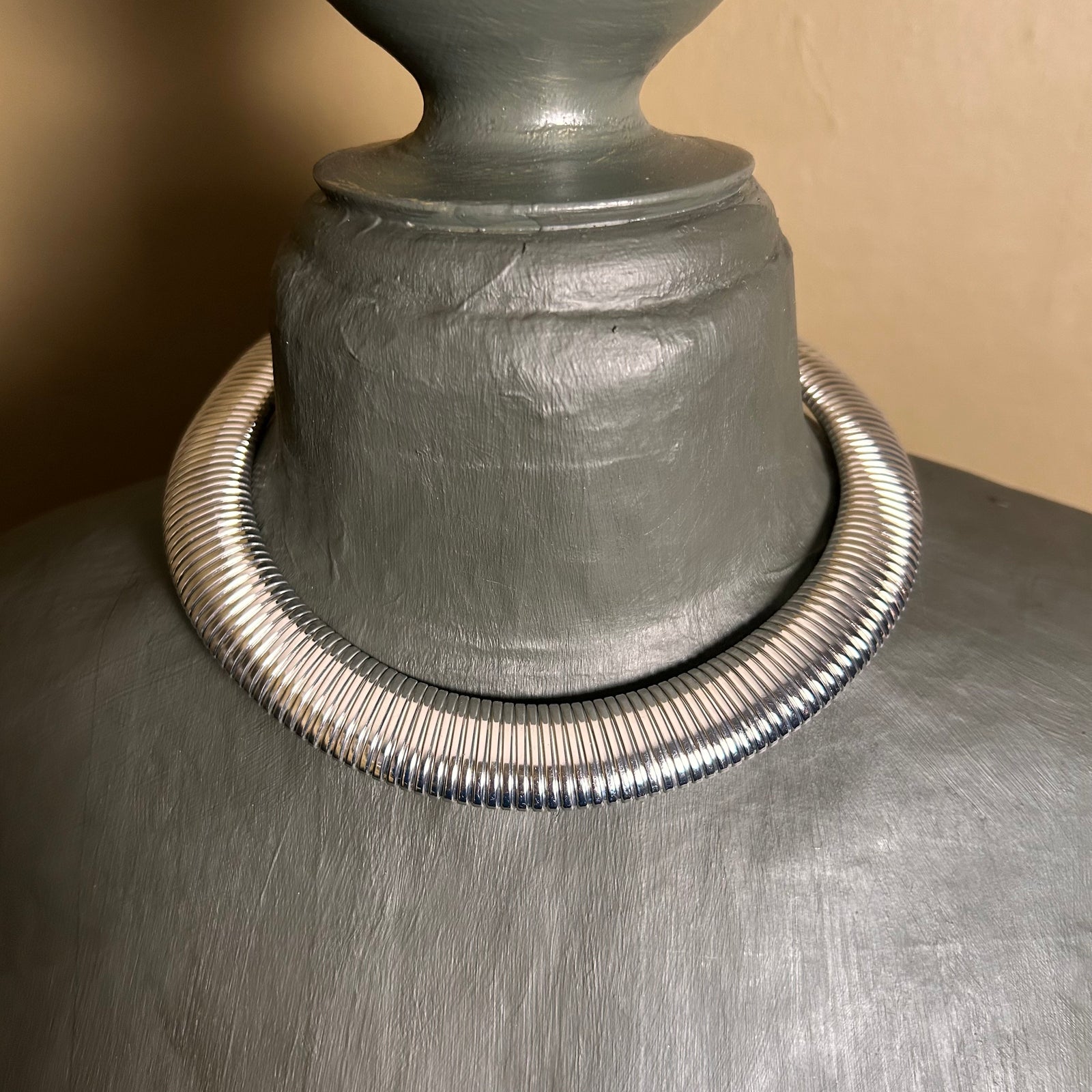 CANDICE steel tubogas choker necklace