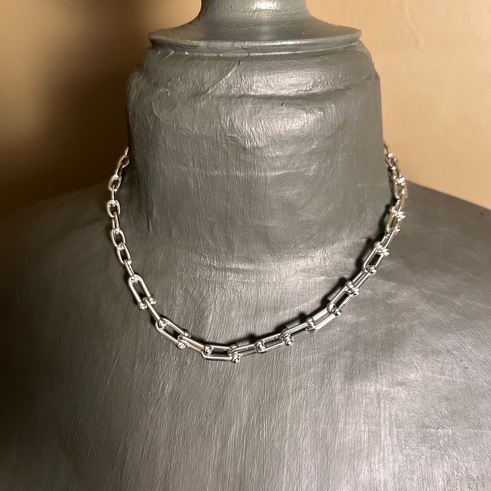 JORDAN steel links choker necklace