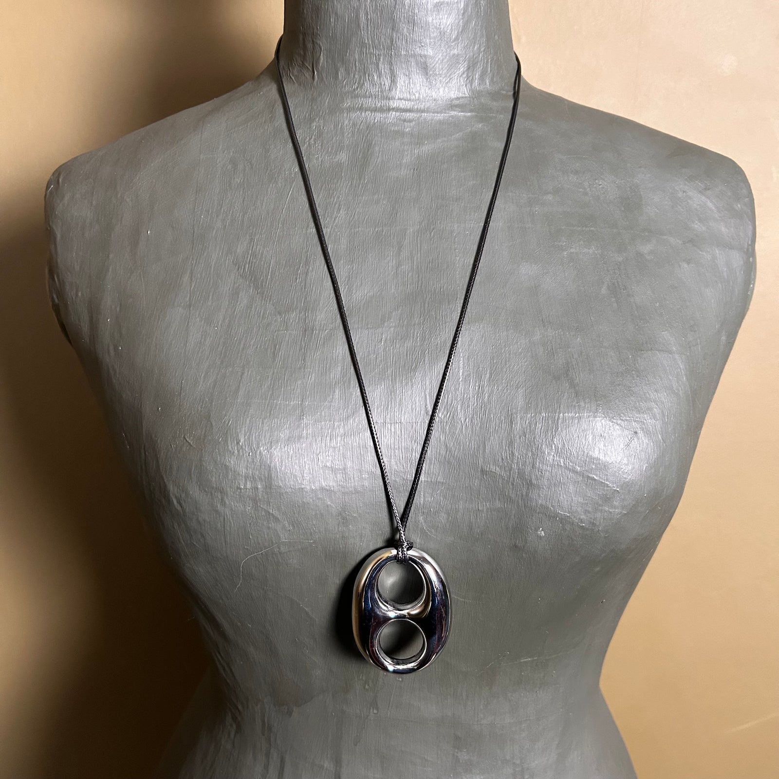 GABRIELLE long adjustable necklace with steel hawser pendant