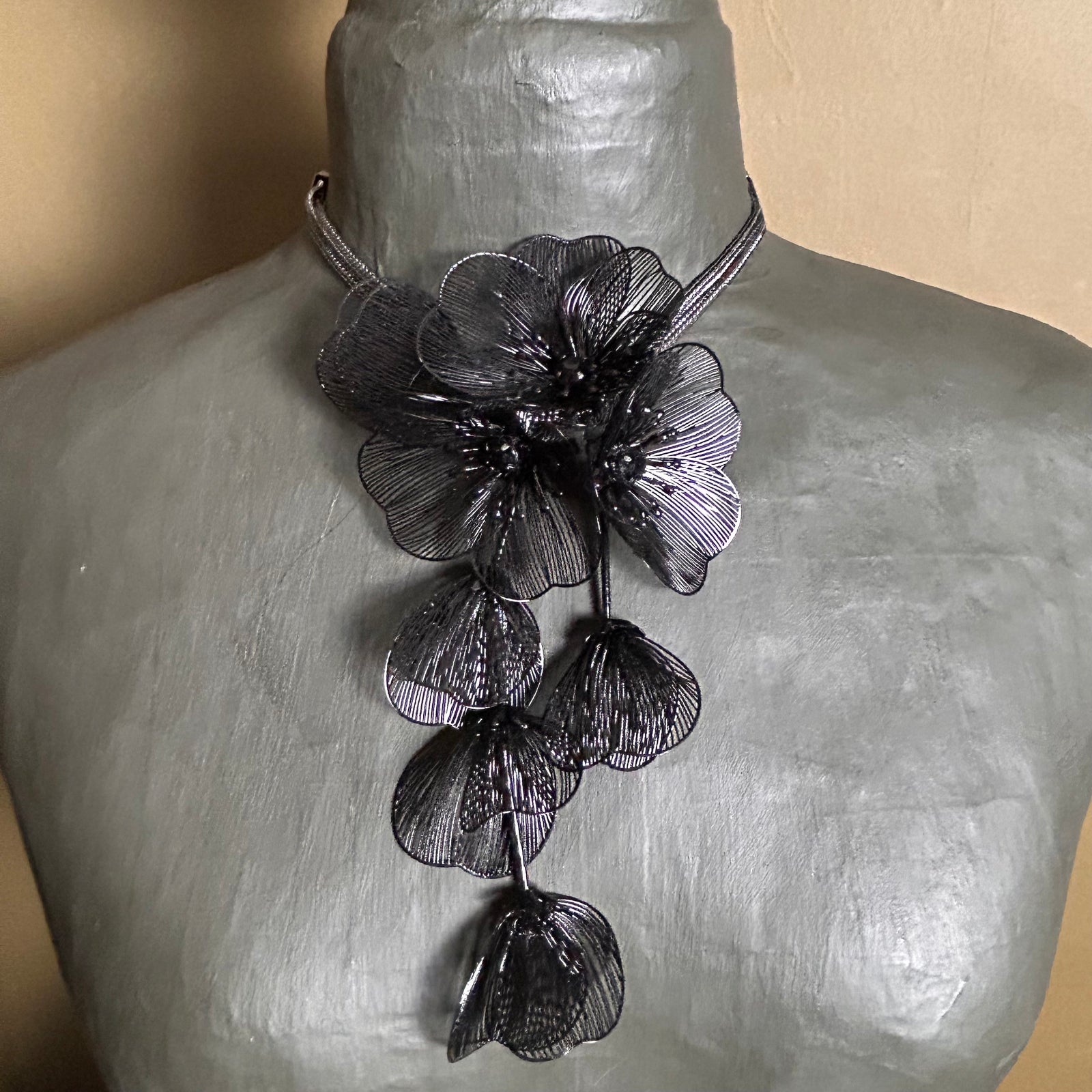 ALYSSA filigree flower statement choker necklace