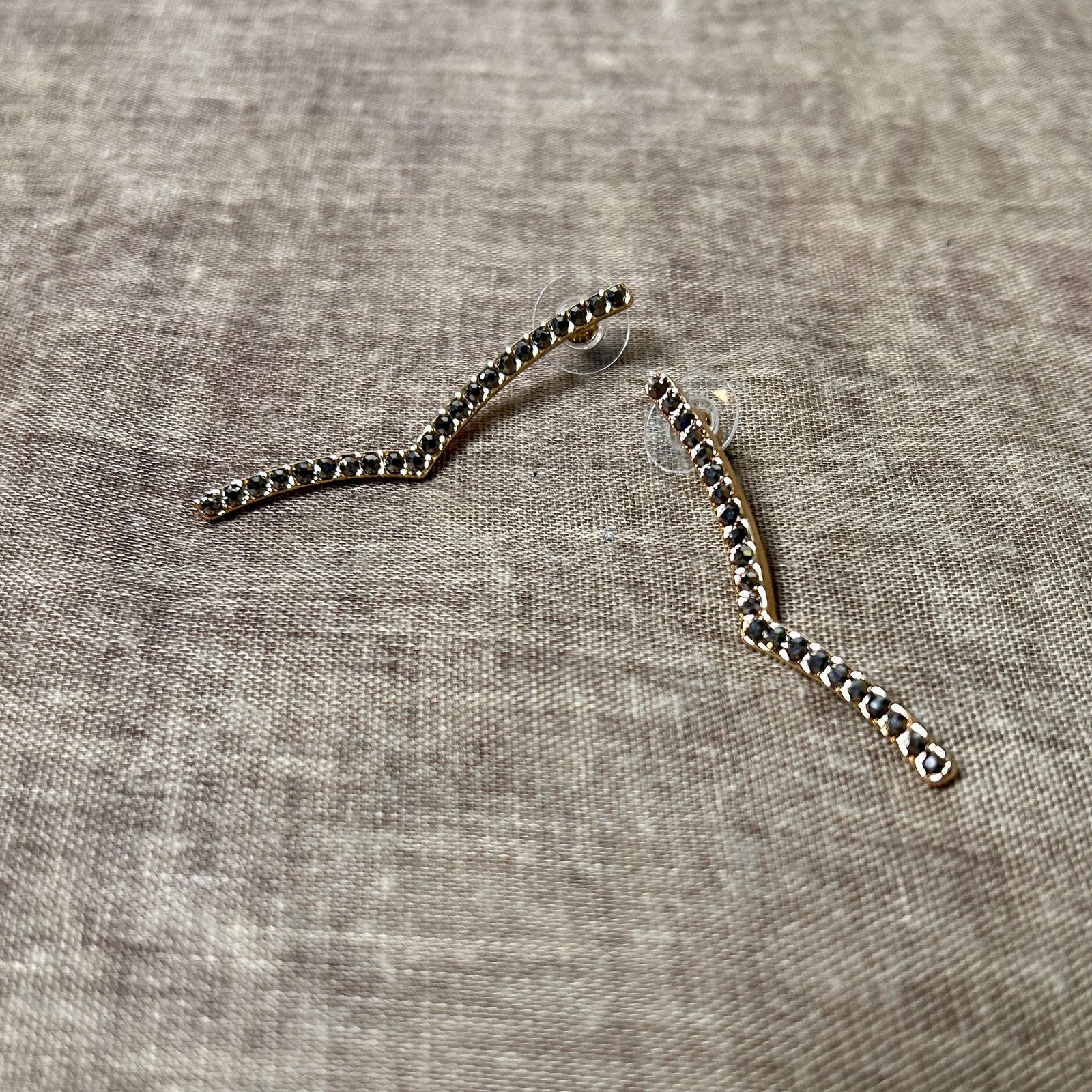 LEA crystal lightning bolt stud earrings