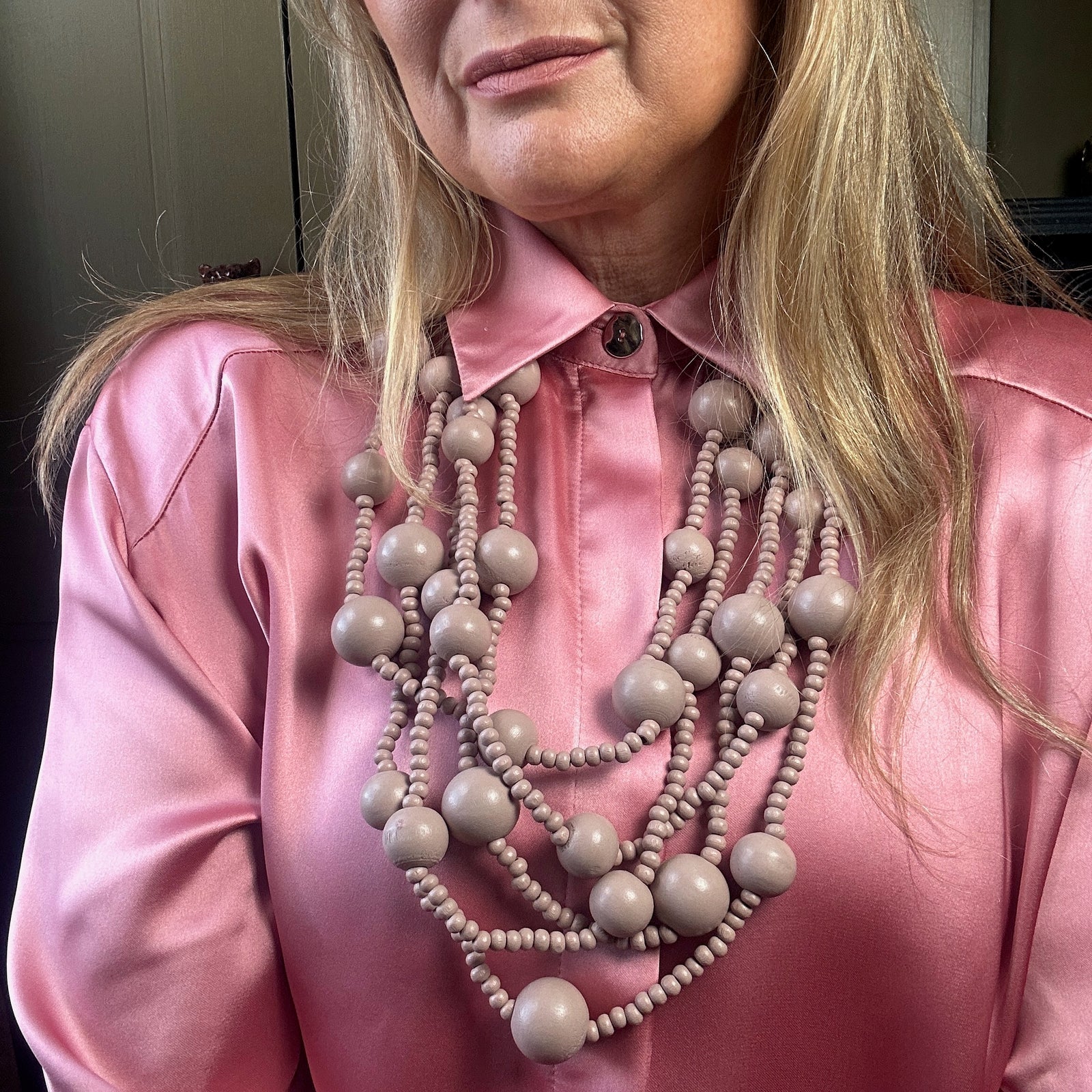 AUDREY long wooden bead necklace