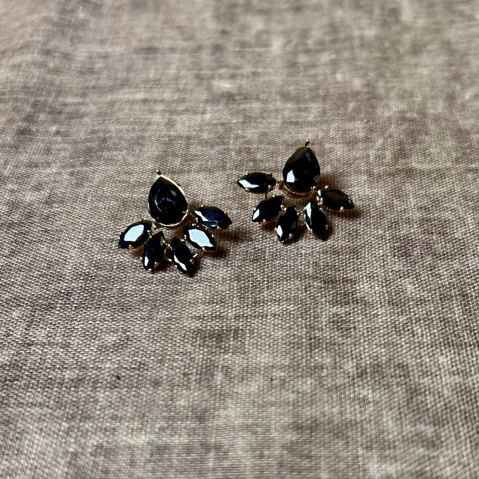 BEX steel half-flower crystal stud earrings