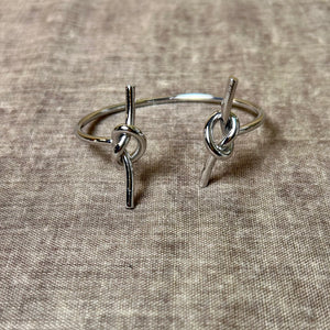 AUTUMN double knot metal bangle