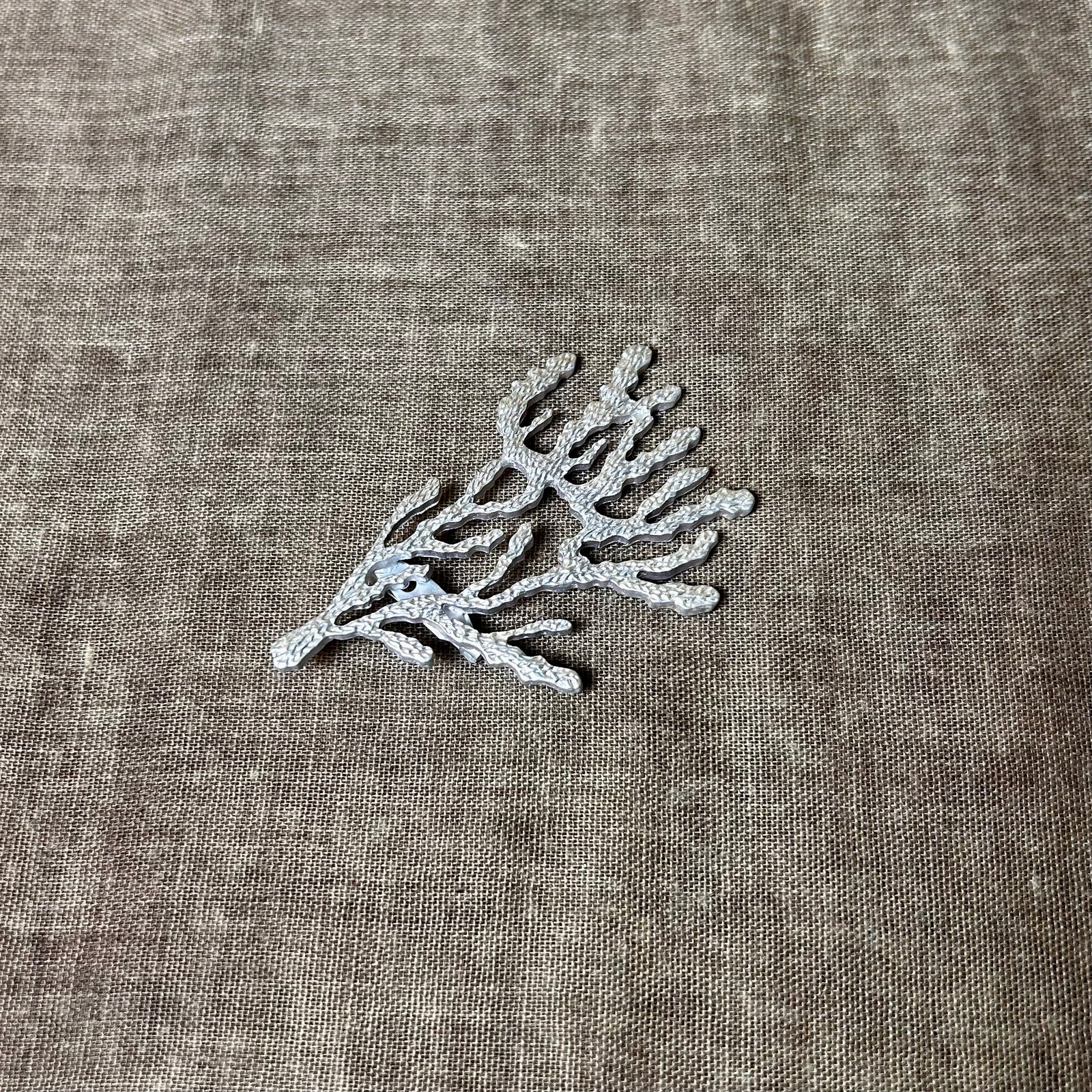 SABRINA textured metal branch brooch