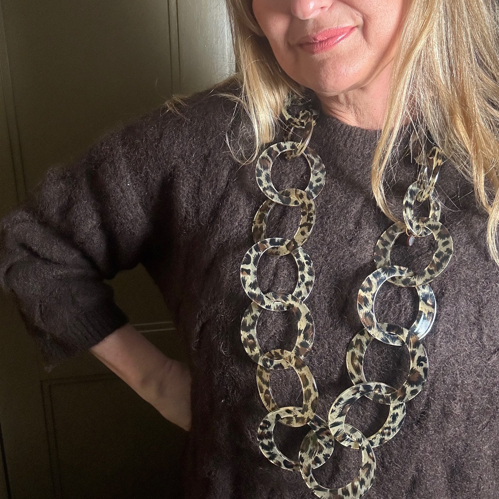 SADIE resin link statement necklace