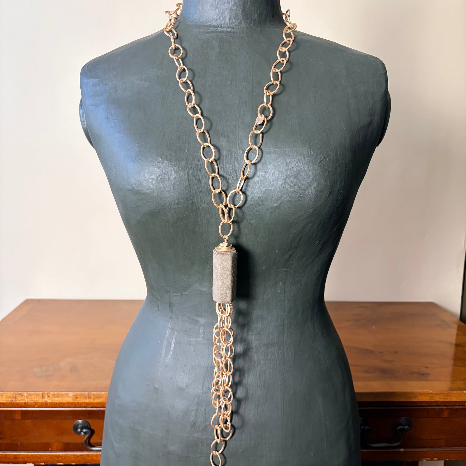Long chain and leather pendant statement necklace 'CASSIE'