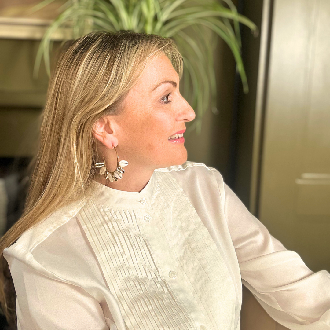 PAULA large metal and shell hoop earrings