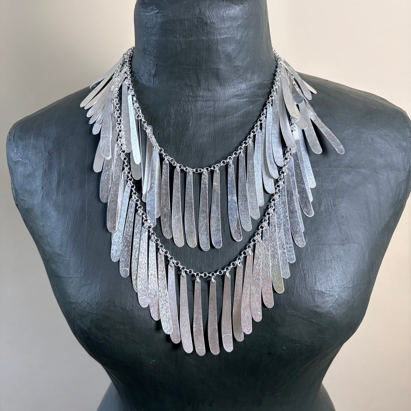 Double chain metal fringe statement necklce 'ISADORA'