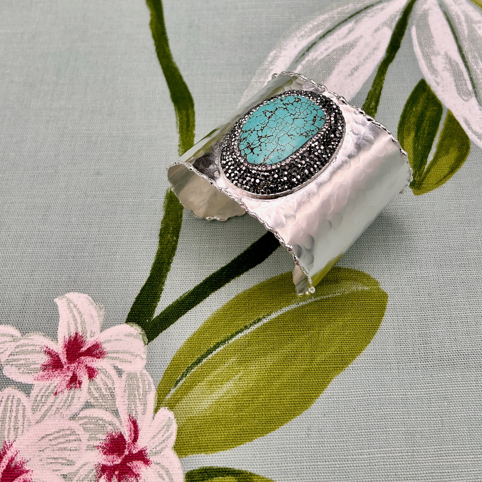 Handmade brass and gemstone cuff bracelet 'MARGUERITE'