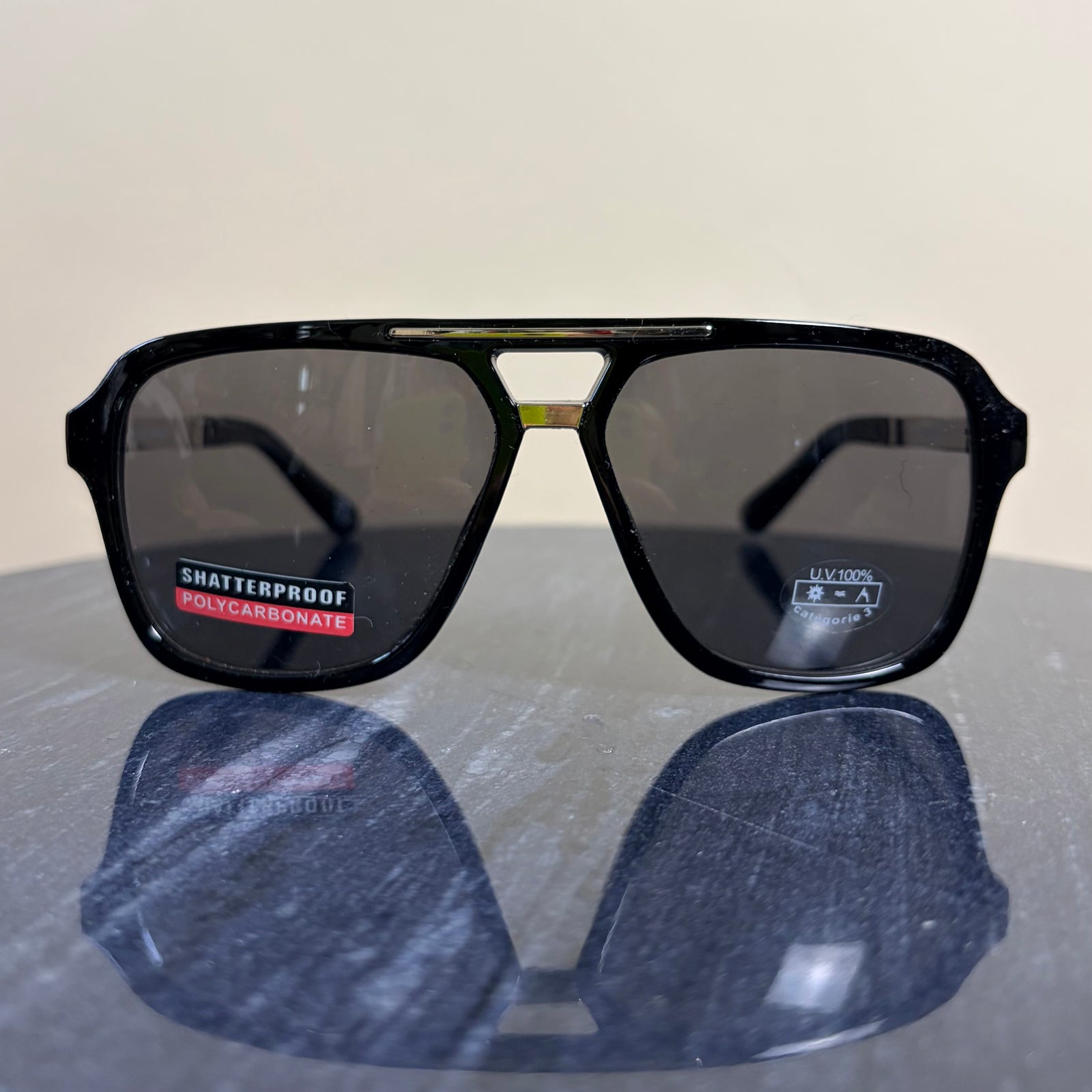 France - aviator style metal brow bar men's sunglasses
