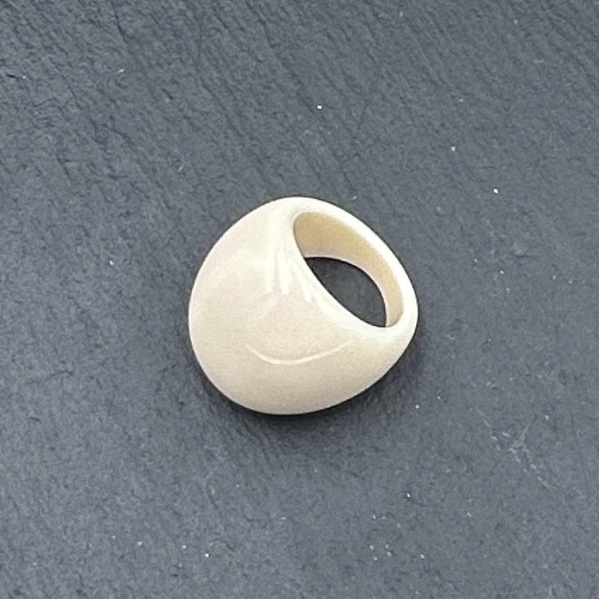 Daisy - resin cocktail ring