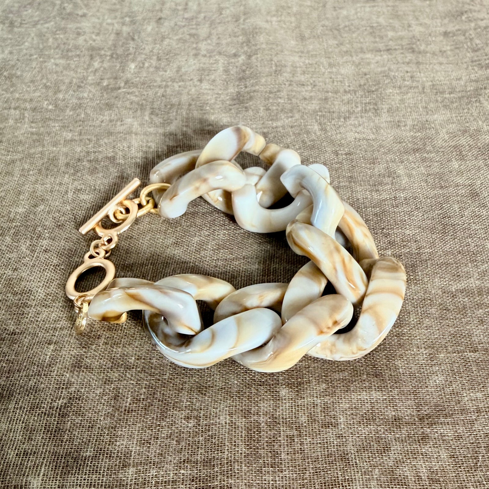 Resin link bracelet 'MADELAINE'