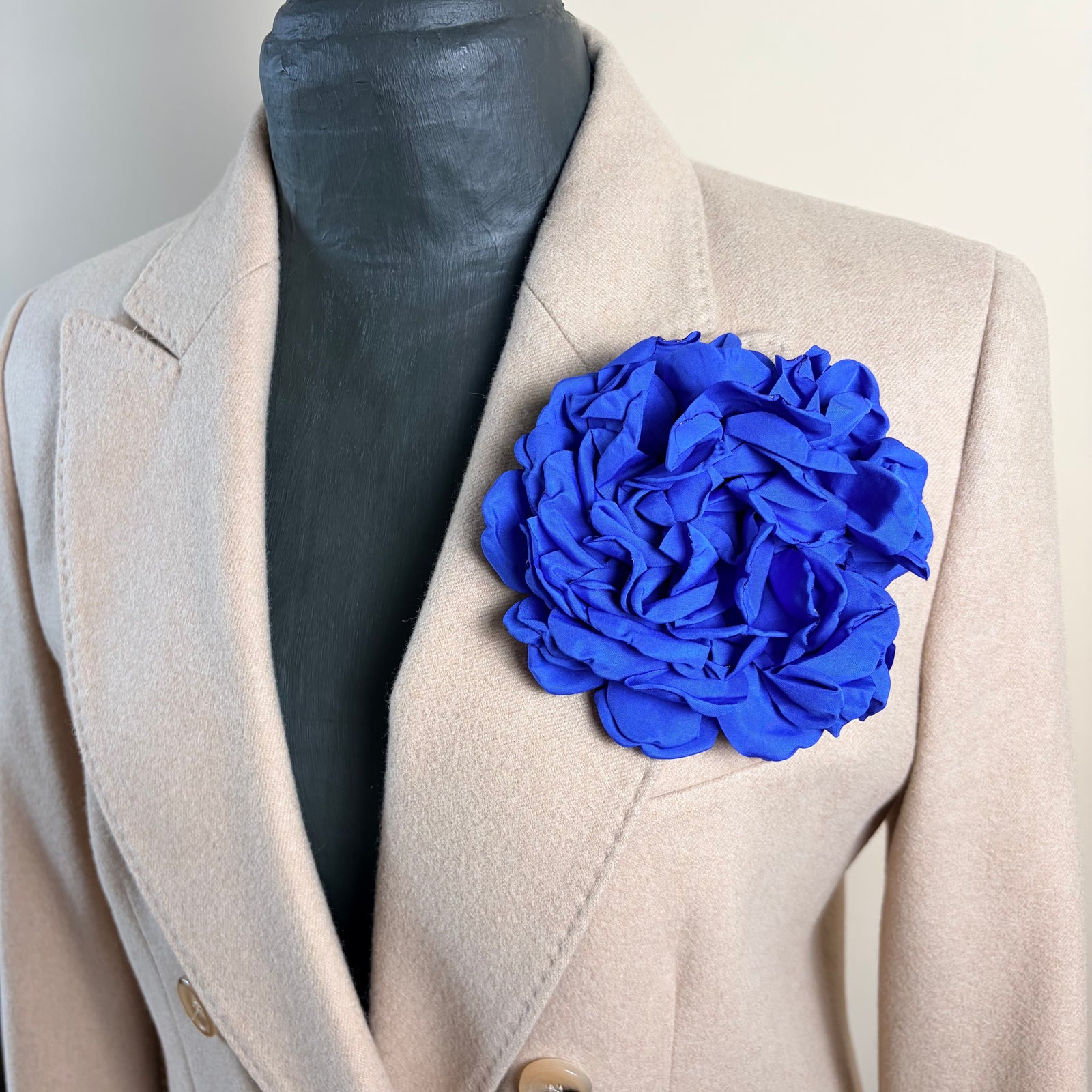 Tracy - medium fabric flower brooch/fascinator