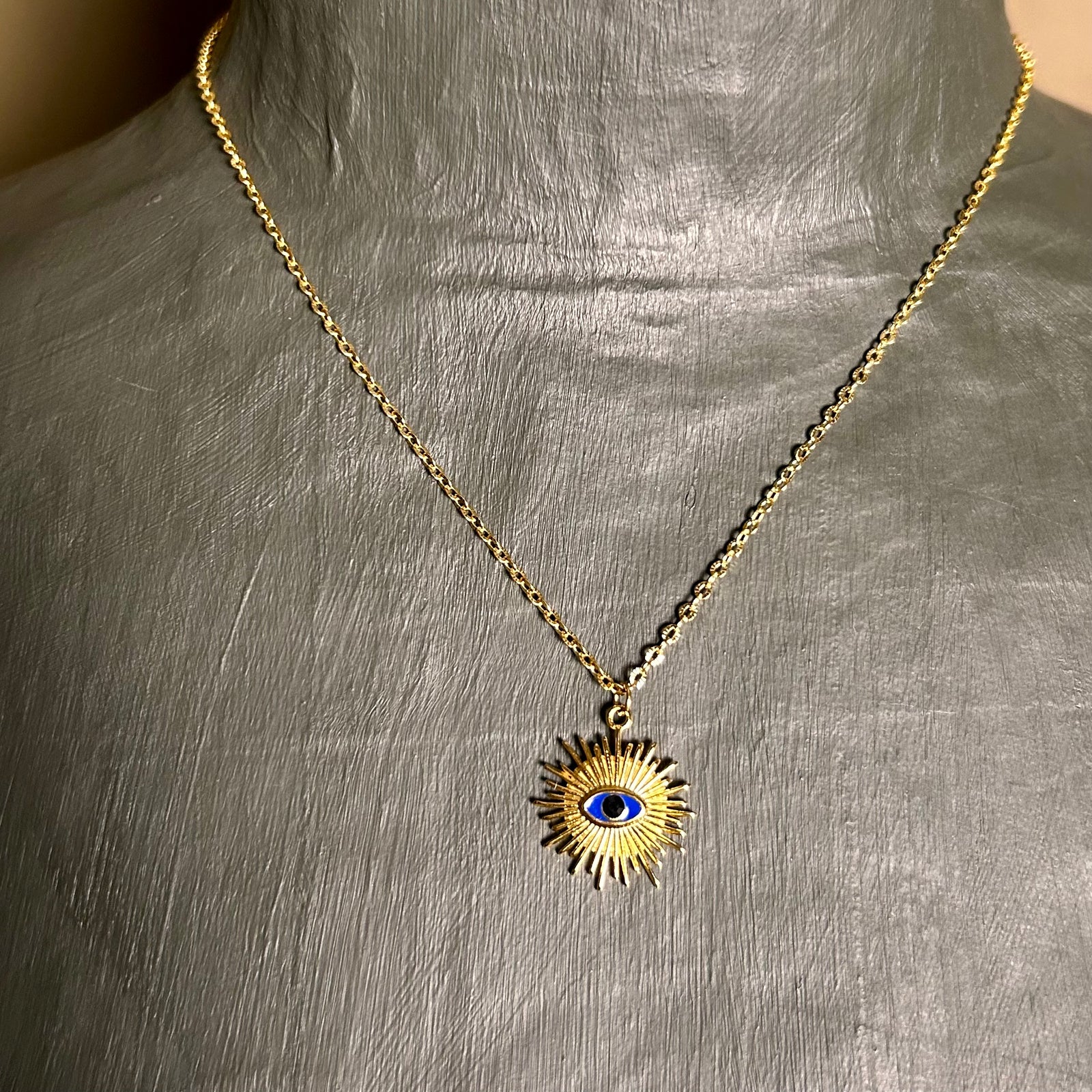 Mackenzie - steel chain necklace with sun & eye pendant