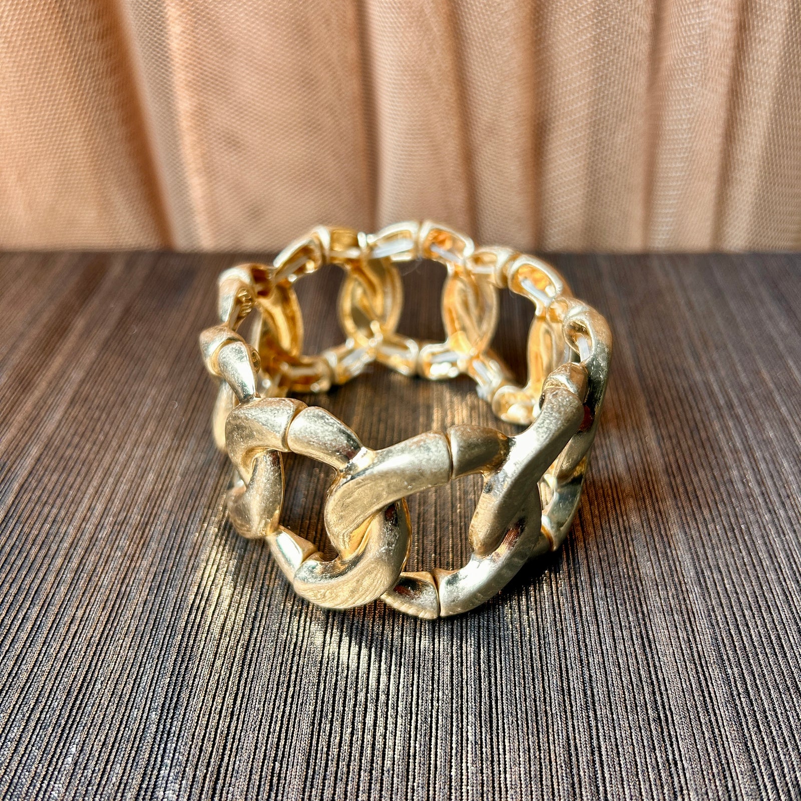 Chunky elasticated metal link bracelet 'EUNCIE'