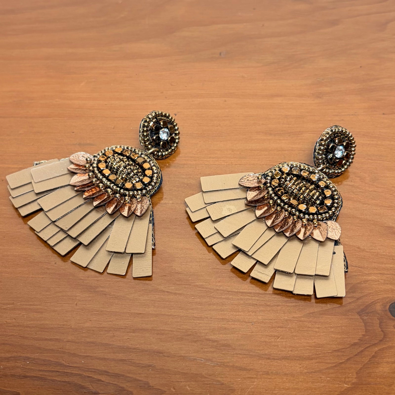 Sequin fan dangle earrings 'ATHENA'