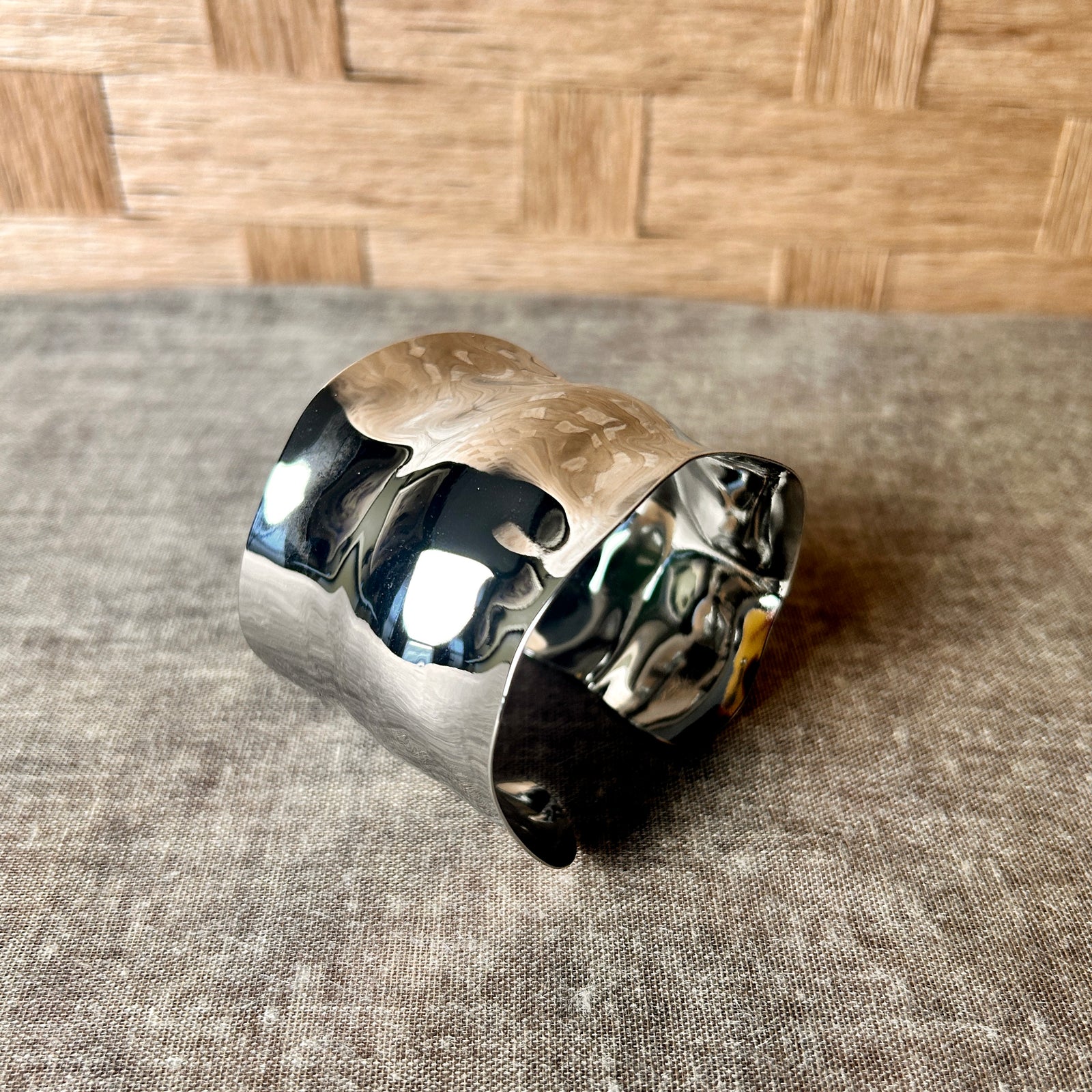 Shaped high shine metal cuff bracelet 'CHLOE'