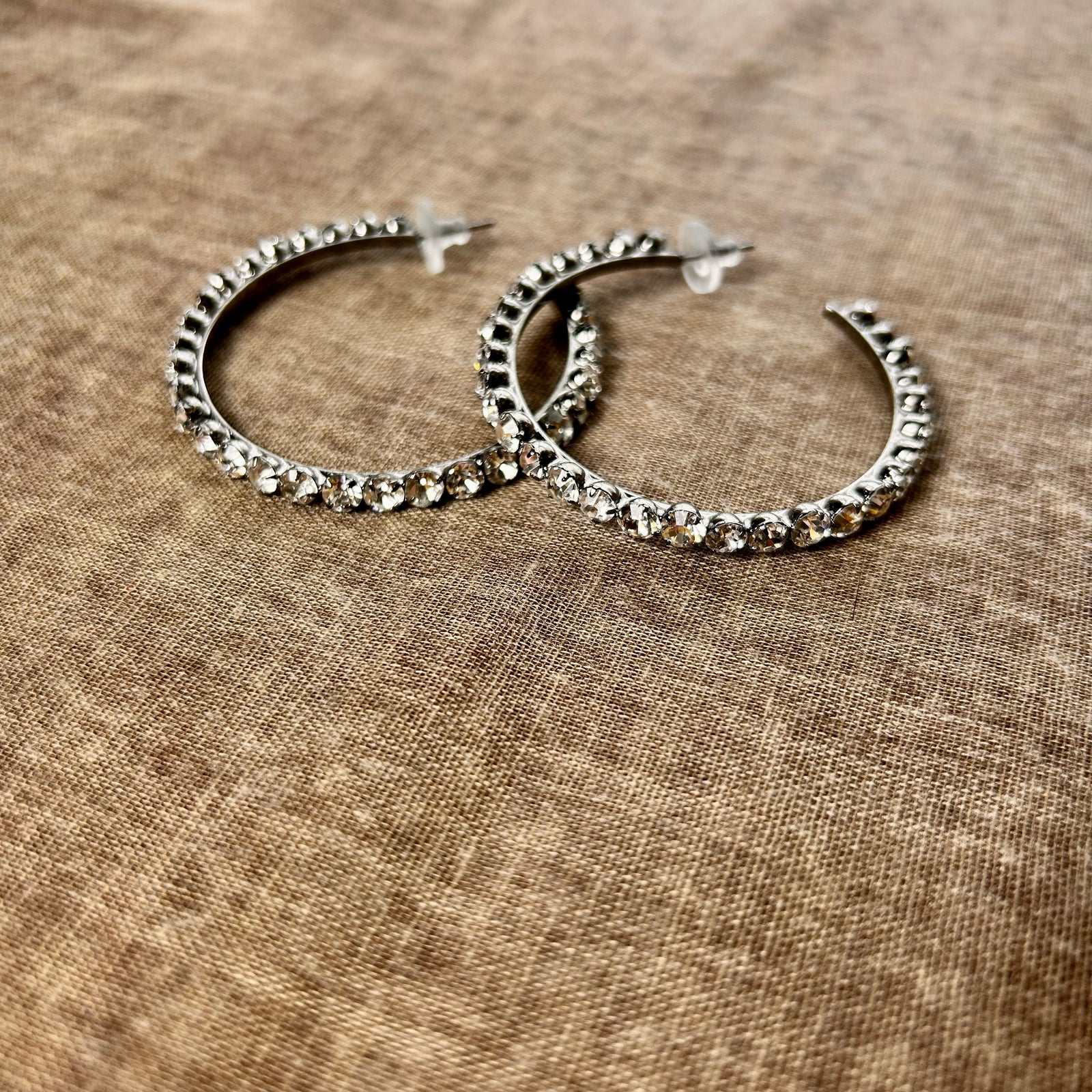 Large metal and crystal hoop earrings 'ADDISON'
