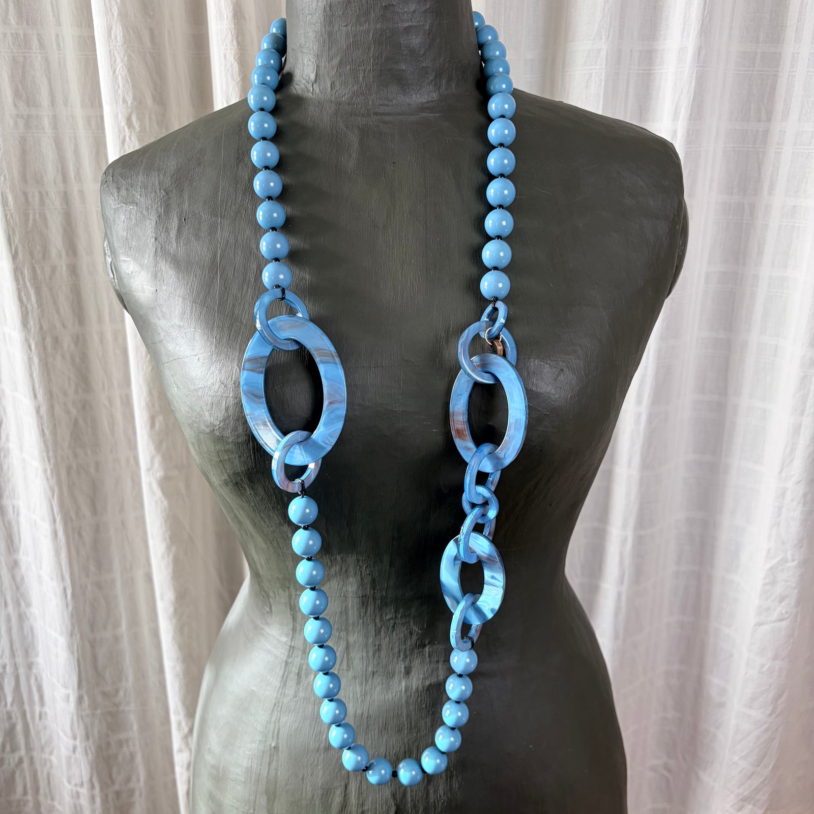 PATRICIA long resin link ball necklace