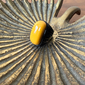 Large oblong resin ring 'LORRAINE'