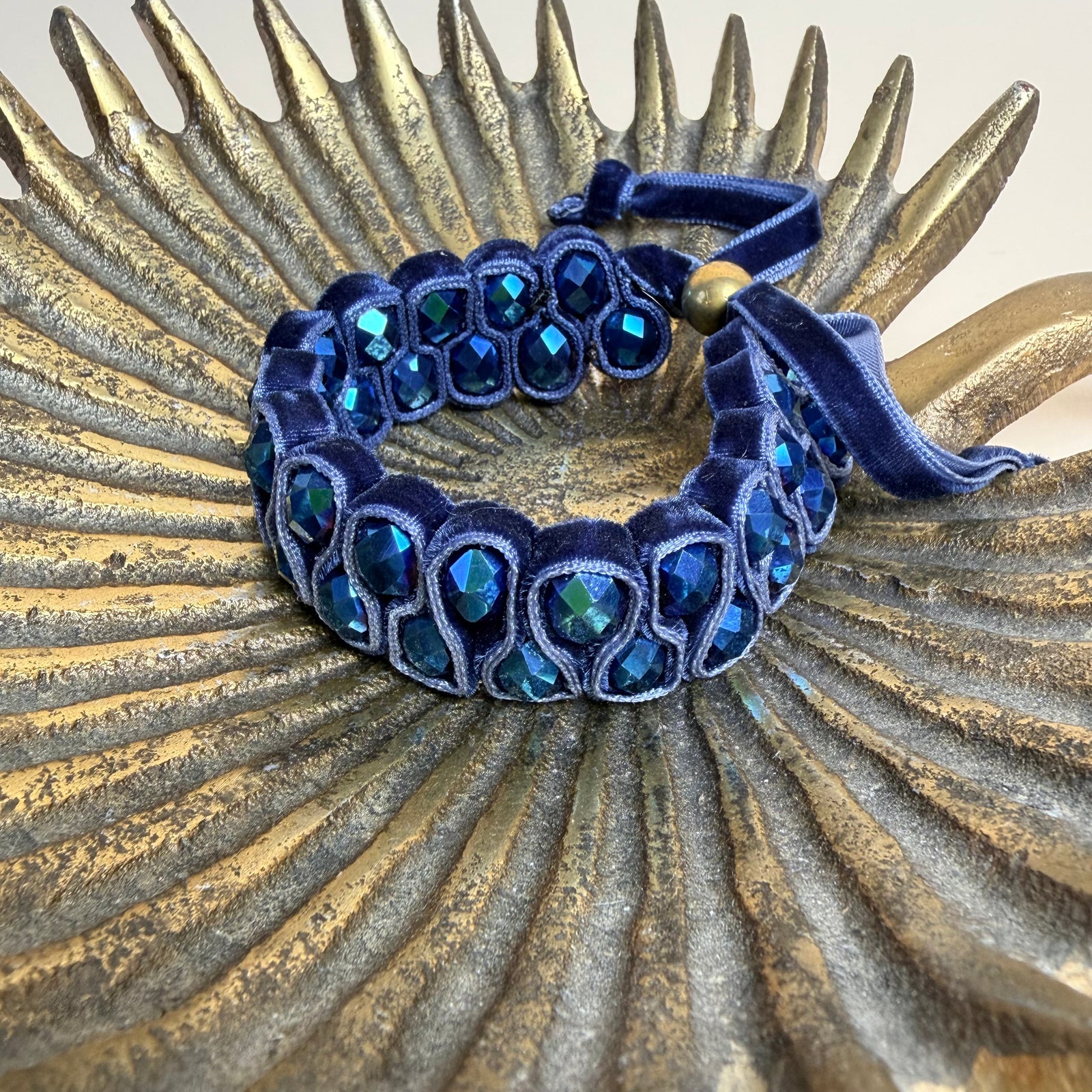 Iridescent bead and ribbon slider bracelet 'DAWN'