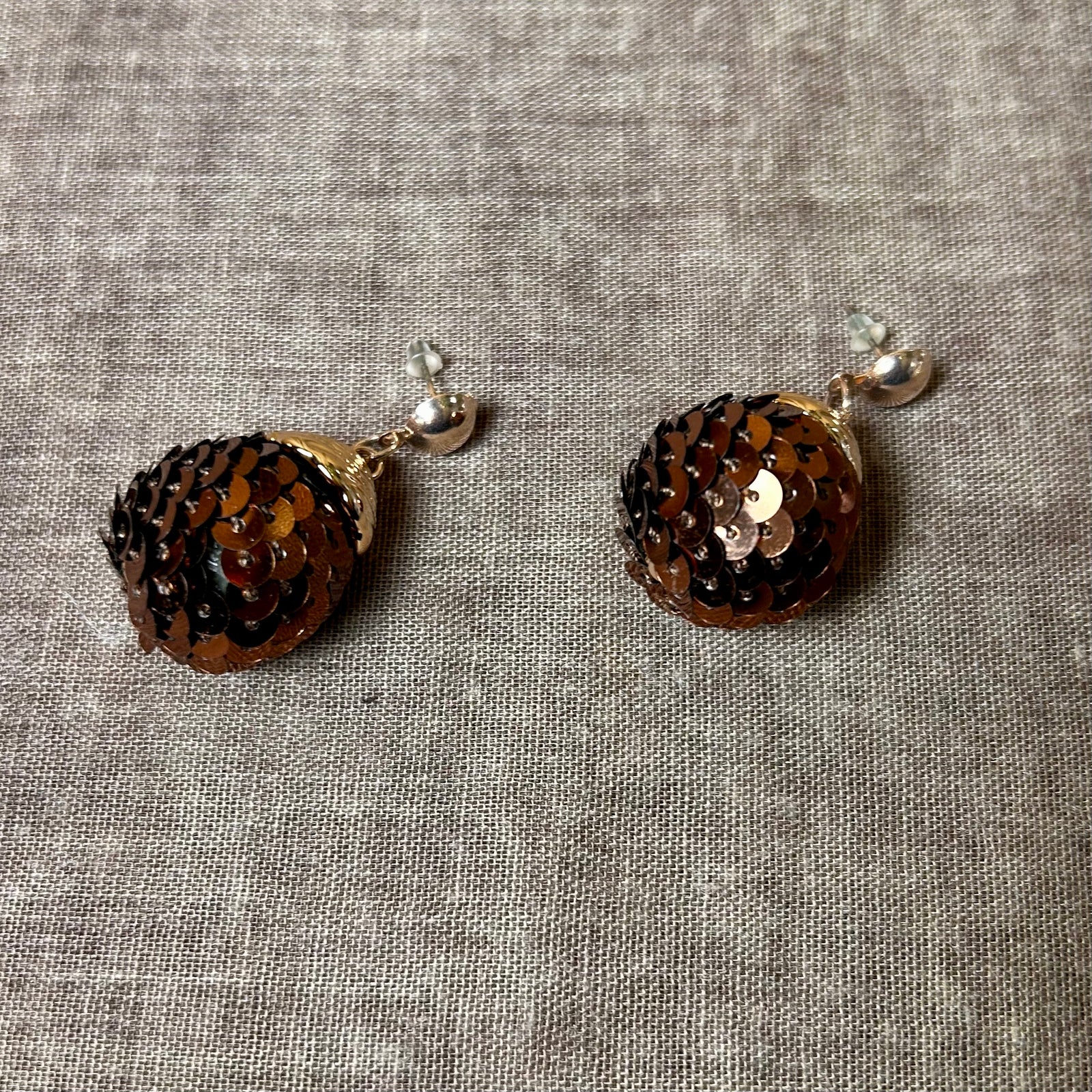 Small sequin ball stud earrings 'KAYLA'
